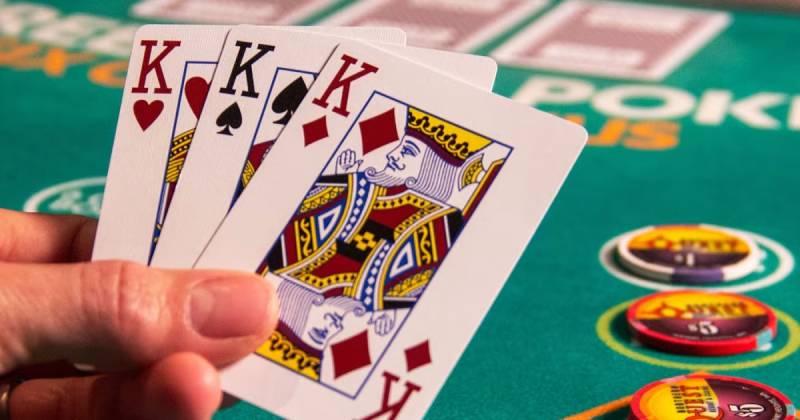 Sáp 3 cây là gì?