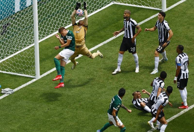 Chiến thuật đội bóng: Mối liên hệ giữa lối chơi và cơ hội ghi bàn